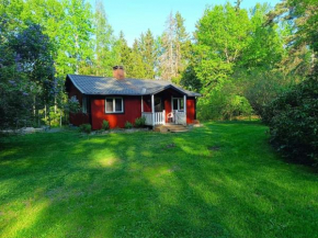 Cozy cabin close to lake and 35 min car ride from stockholm, Åkersberga